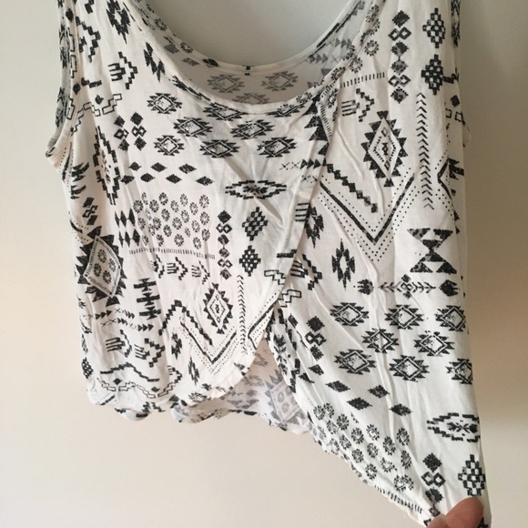 Forever 21 Summery Print Tank Top - Picture 4 of 7